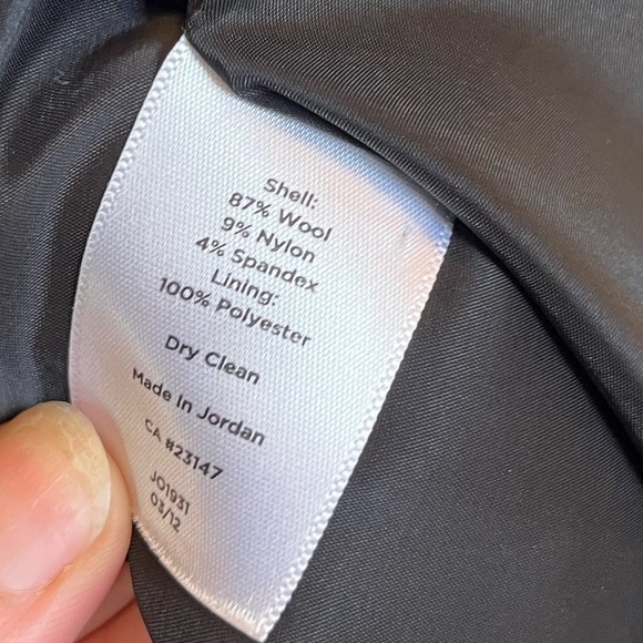 Talbots Womens Black 3 Button Wool Blend Blazer Size 10P - Picture 4 of 4